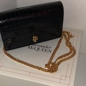Snake skin mini skull crossbody